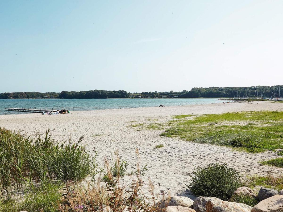 6 Person Holiday Home On A Holiday Park In Hejls Exterior photo