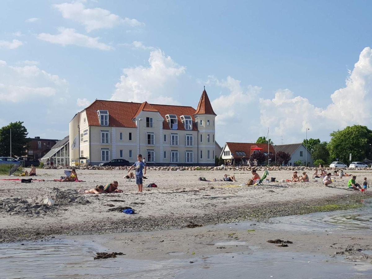 6 Person Holiday Home On A Holiday Park In Hejls Exterior photo