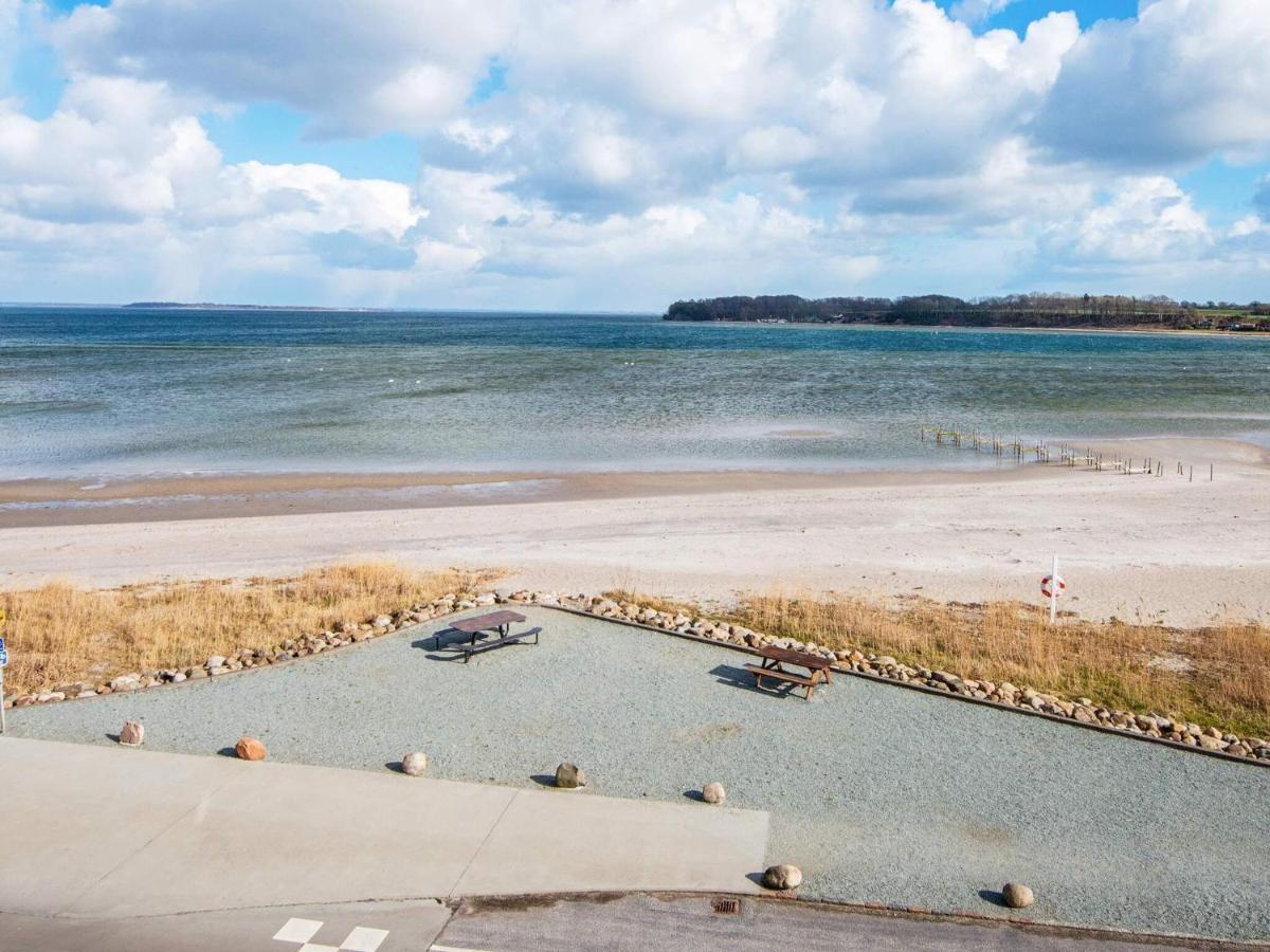 6 Person Holiday Home On A Holiday Park In Hejls Exterior photo